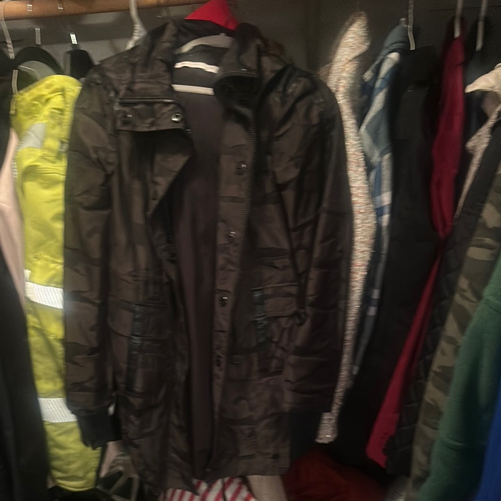 Women’s long utility jacket. Black camo